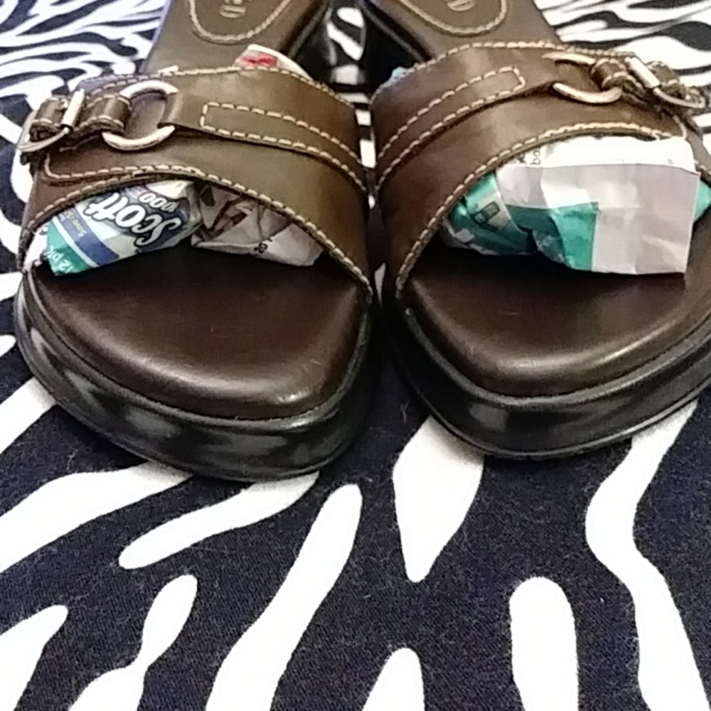 Michelle D Sandals - Picture 6 of 8